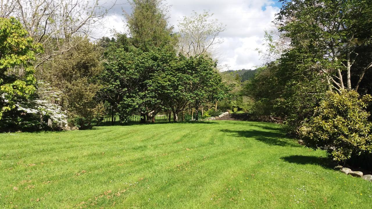 Idyllic Country Garden Guest House Manakau Bagian luar foto